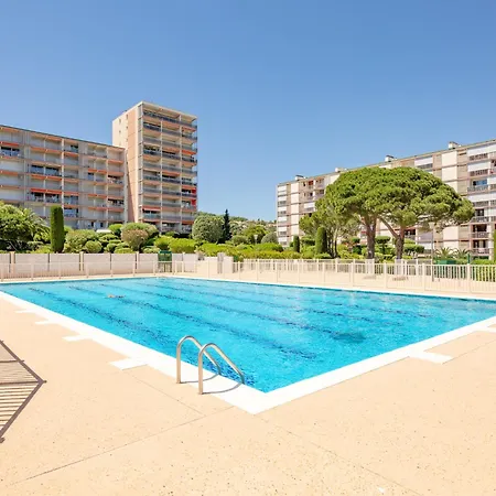 Les Coteaux Du Preconil-3 By Interhome